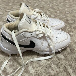Jordan 1 Low Youth Cleat